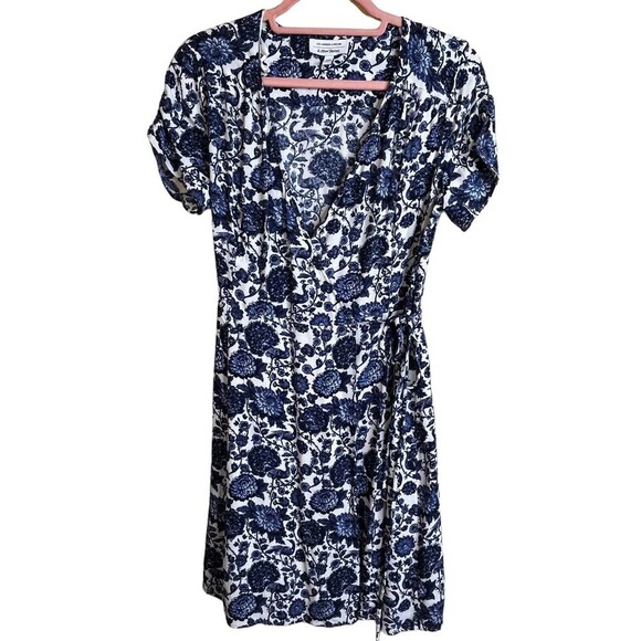 & Other Stories Mini Wrap Dress In Floral Lucia Print - Picture 3 of 16